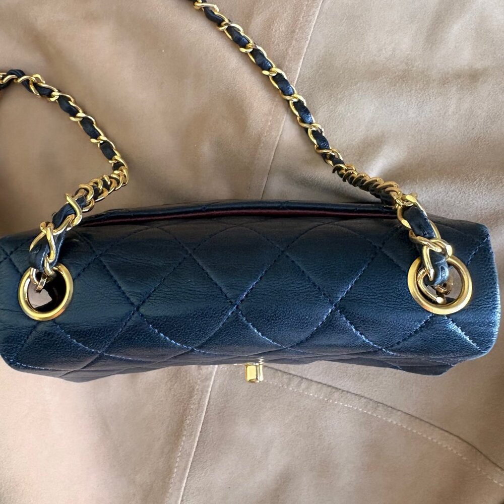 CHANELVINTAGE NAVY QUILTED LAMBSKIN MINI FLAPBAG - Picture 13 of 14